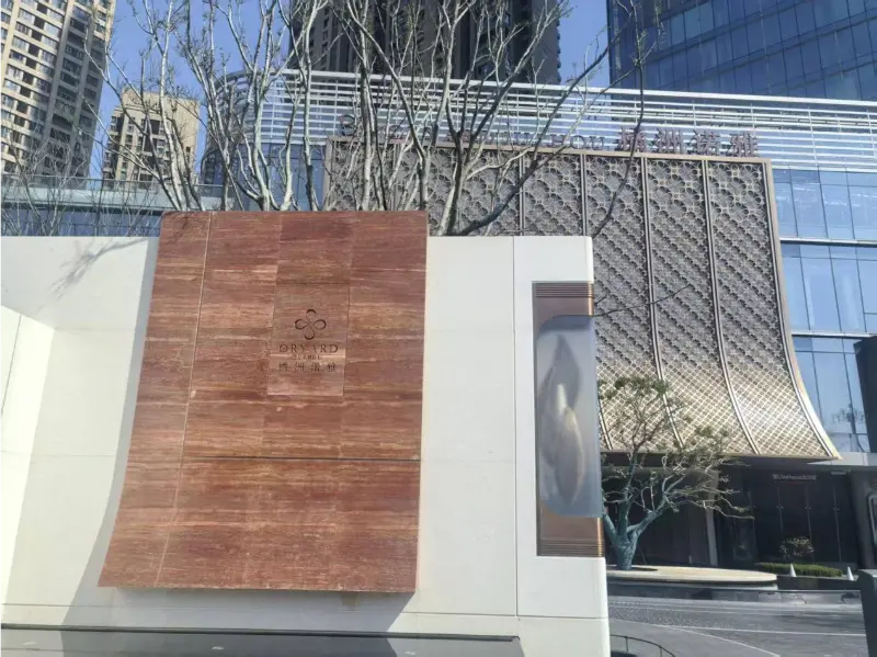 Blueway-k altuera handiko igeriketa esperientzia onartzen du Changsha Poly Juizhou Noya hotelean